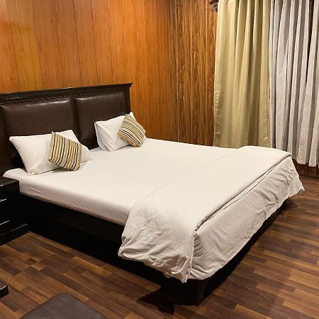 Indus View Hotel Skardu Zewnętrze zdjęcie