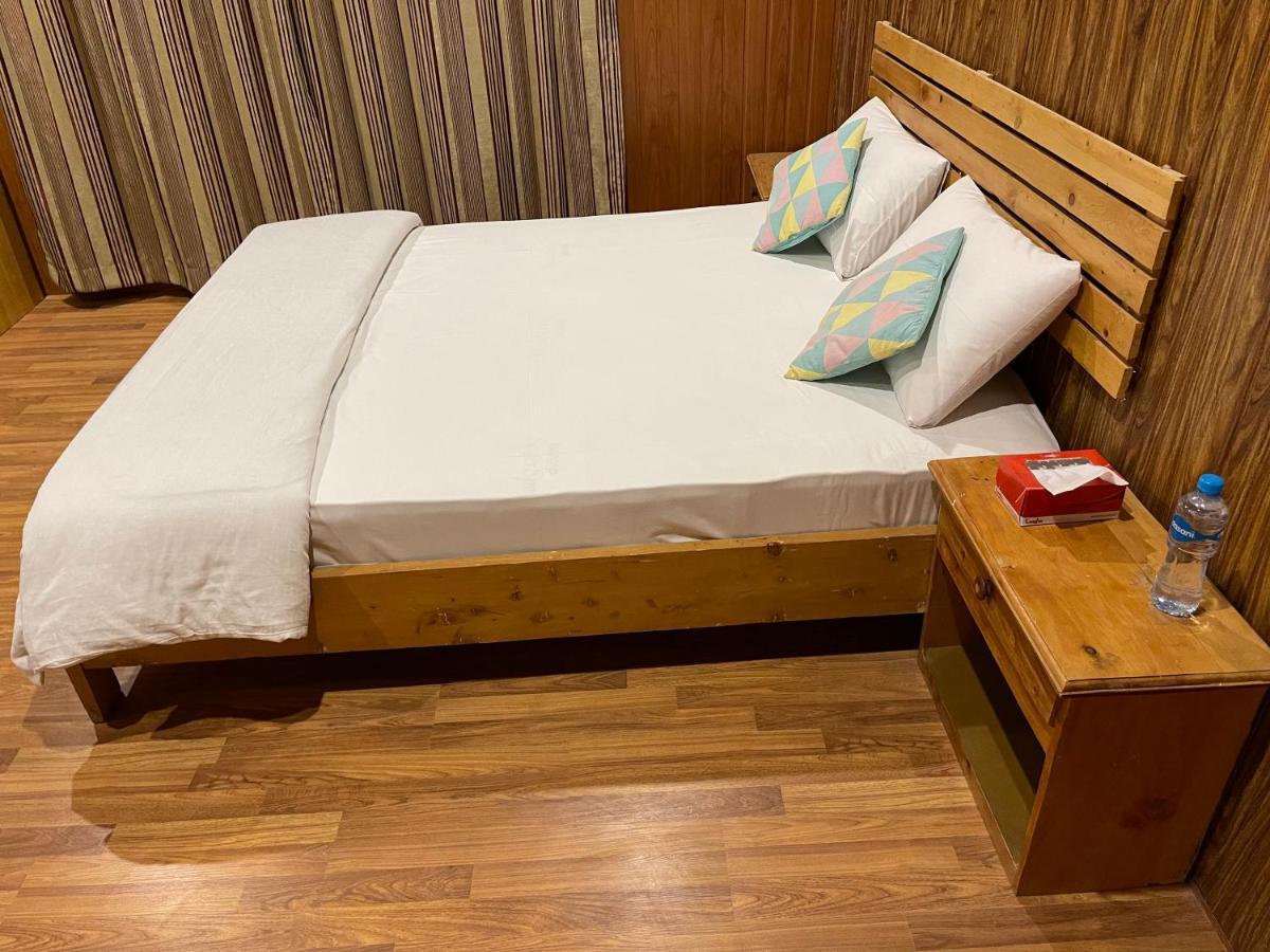 Indus View Hotel Skardu Zewnętrze zdjęcie